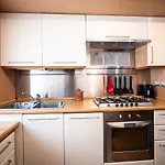 Lily House Apartman