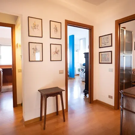 Apartament Lily House Como